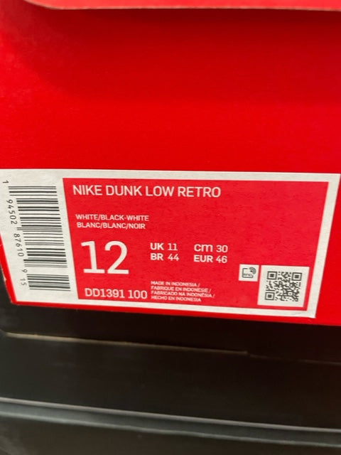 DS Nike Dunk Low Panda Size 12